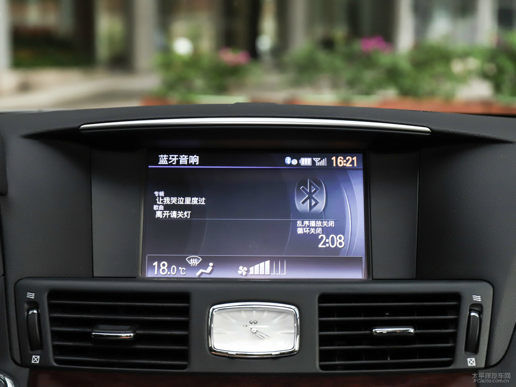 琉璃黑英菲尼迪Q70L中控內(nèi)飾圖片