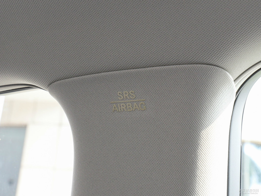 琉璃黑英菲尼迪Q70L車廂內飾圖片