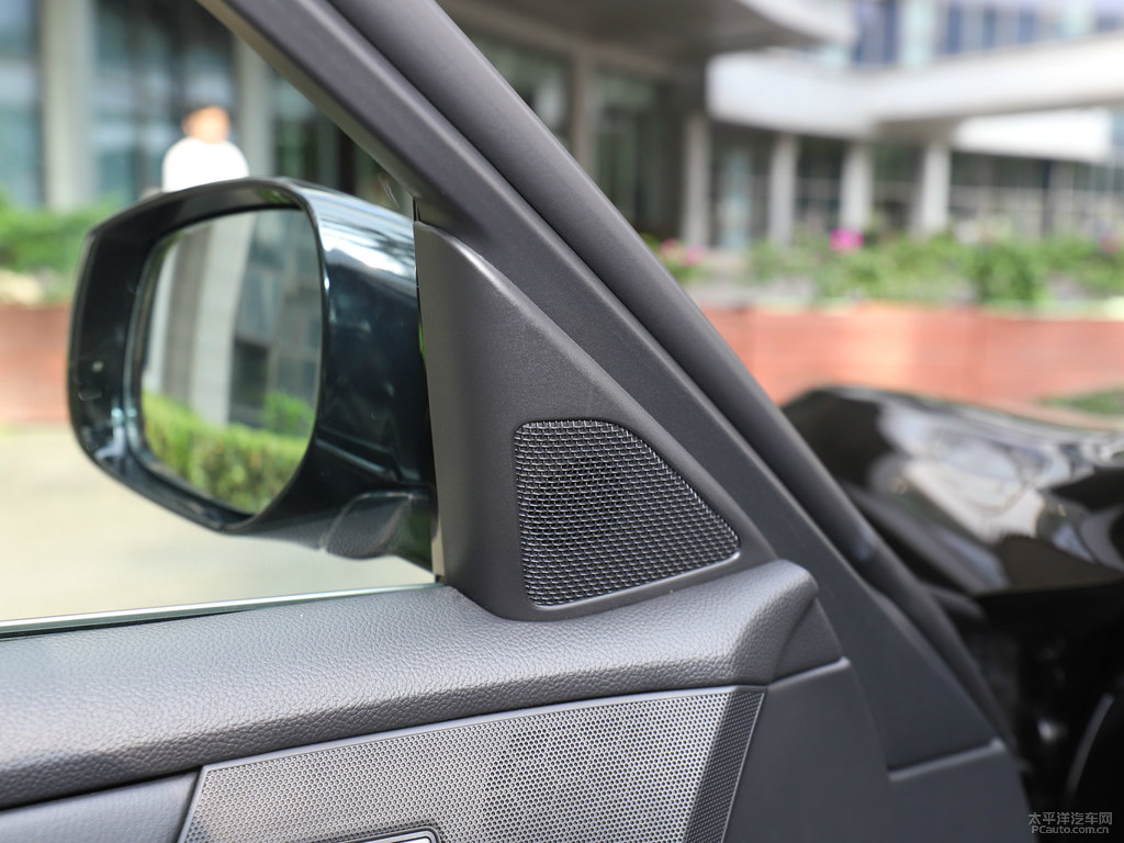 琉璃黑英菲尼迪Q70L車廂內(nèi)飾圖片