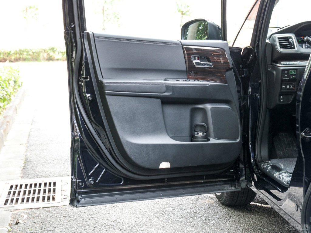 星空藍奧德賽車廂內(nèi)飾圖片