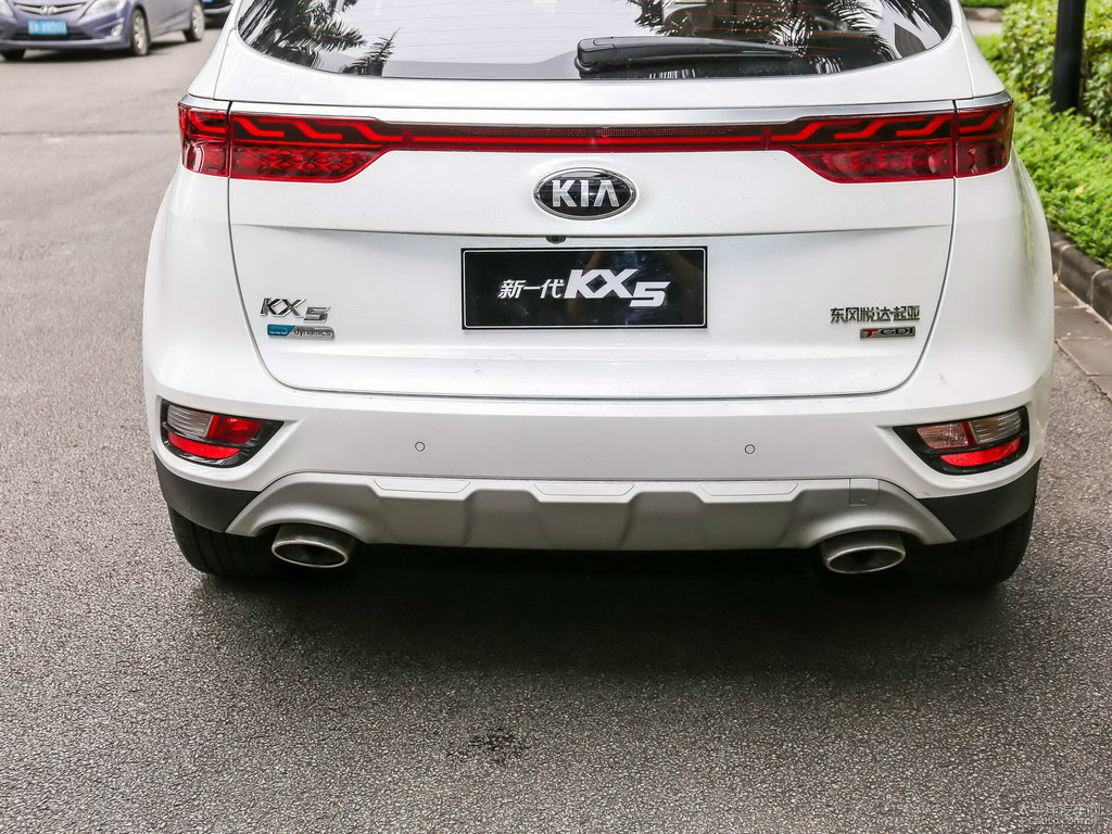 珍珠白起亞KX5車尾外觀圖片