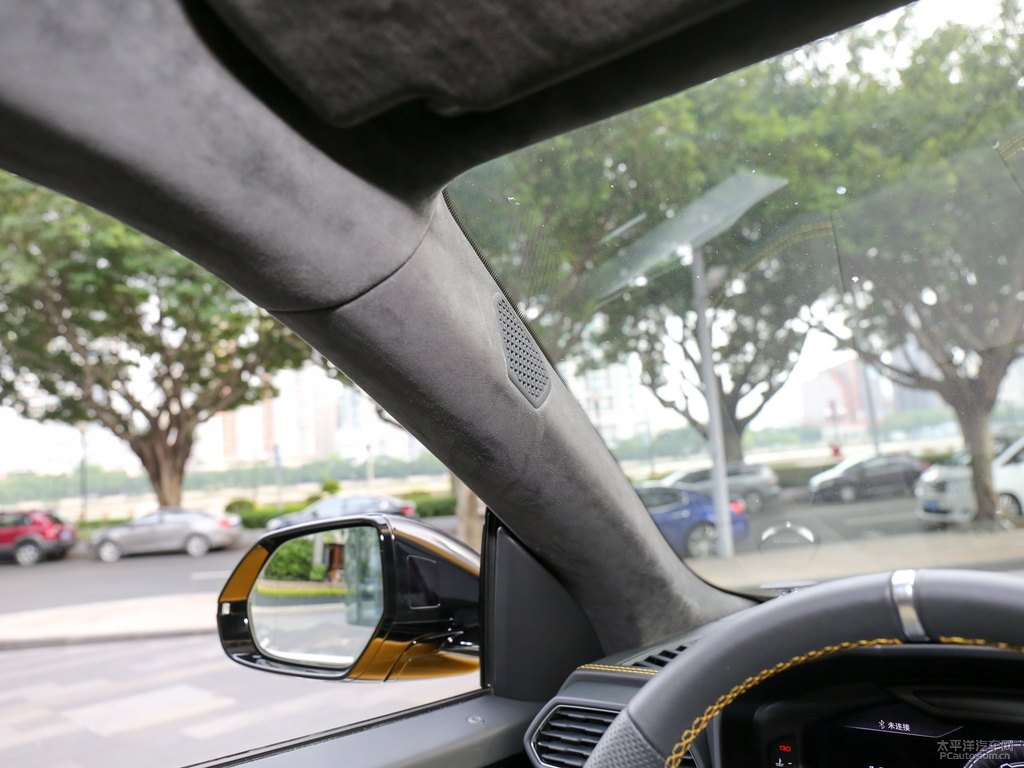 GialloAuge蘭博基尼Urus車廂內(nèi)飾圖片