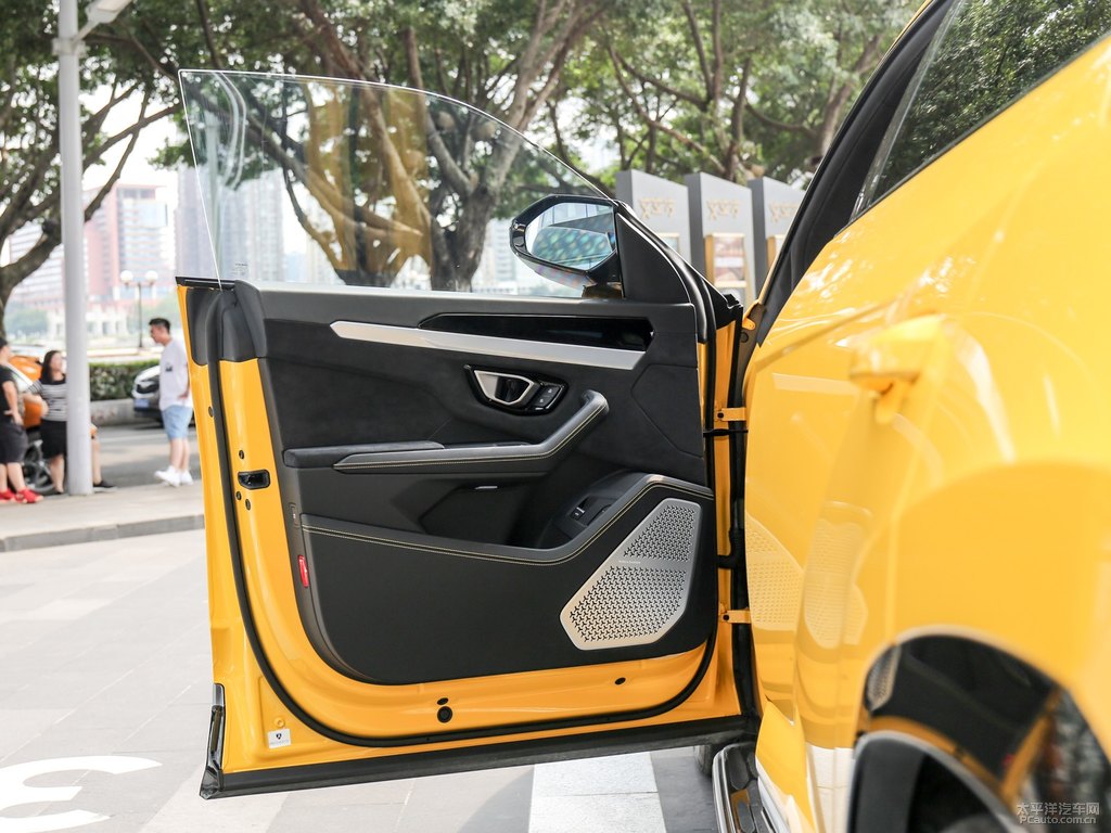 GialloAuge蘭博基尼Urus車廂內(nèi)飾圖片