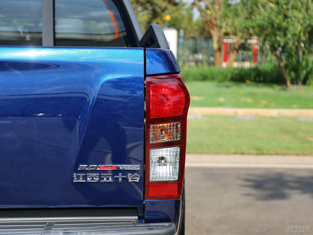 D-MAX܇β^DƬ
