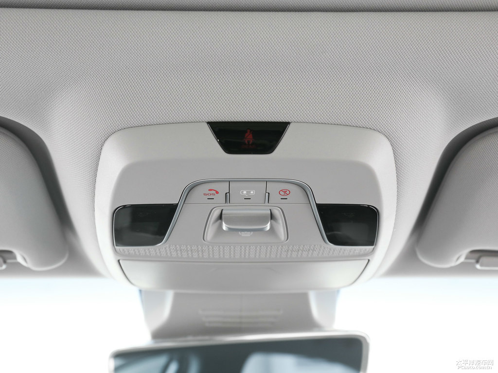 0℃白吉利幾何A車廂內(nèi)飾圖片