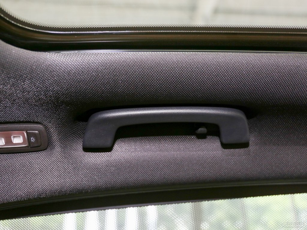 藍(lán)晶黑寶馬7系車廂內(nèi)飾圖片