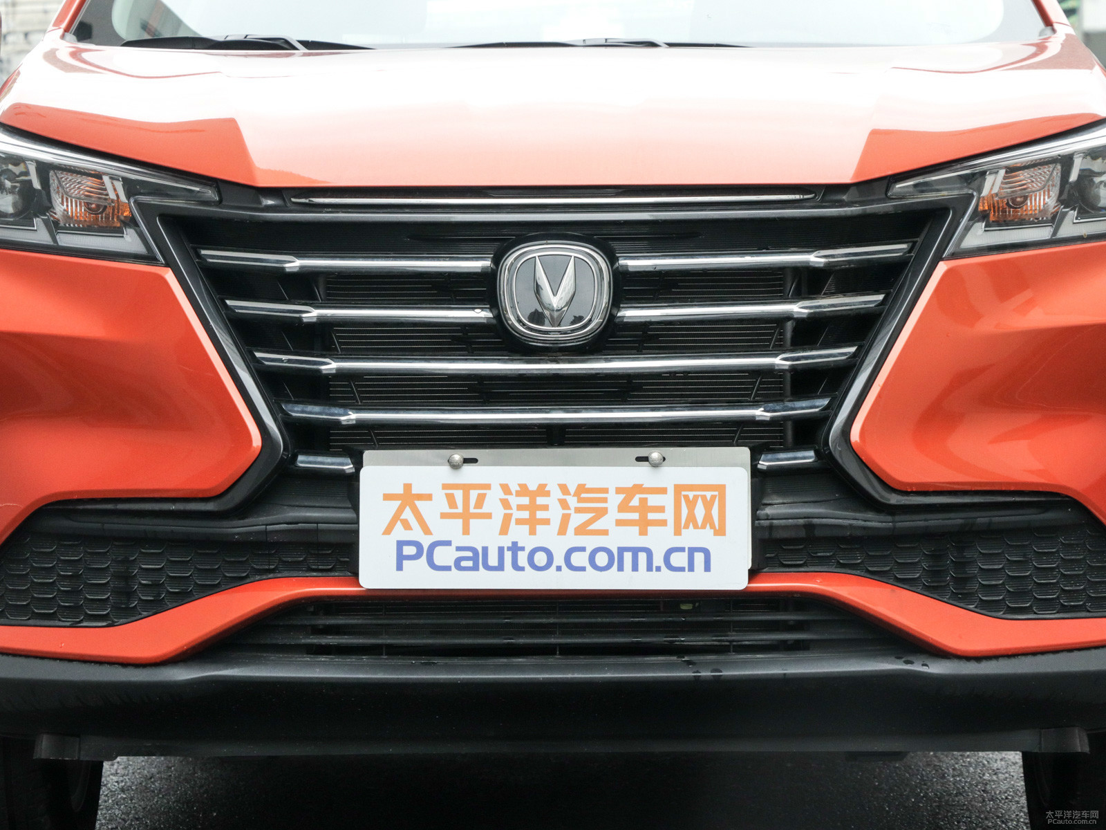 長(zhǎng)安CS15外觀高清大圖