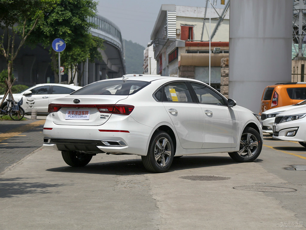 透明白起亞K3整車外觀外觀圖片