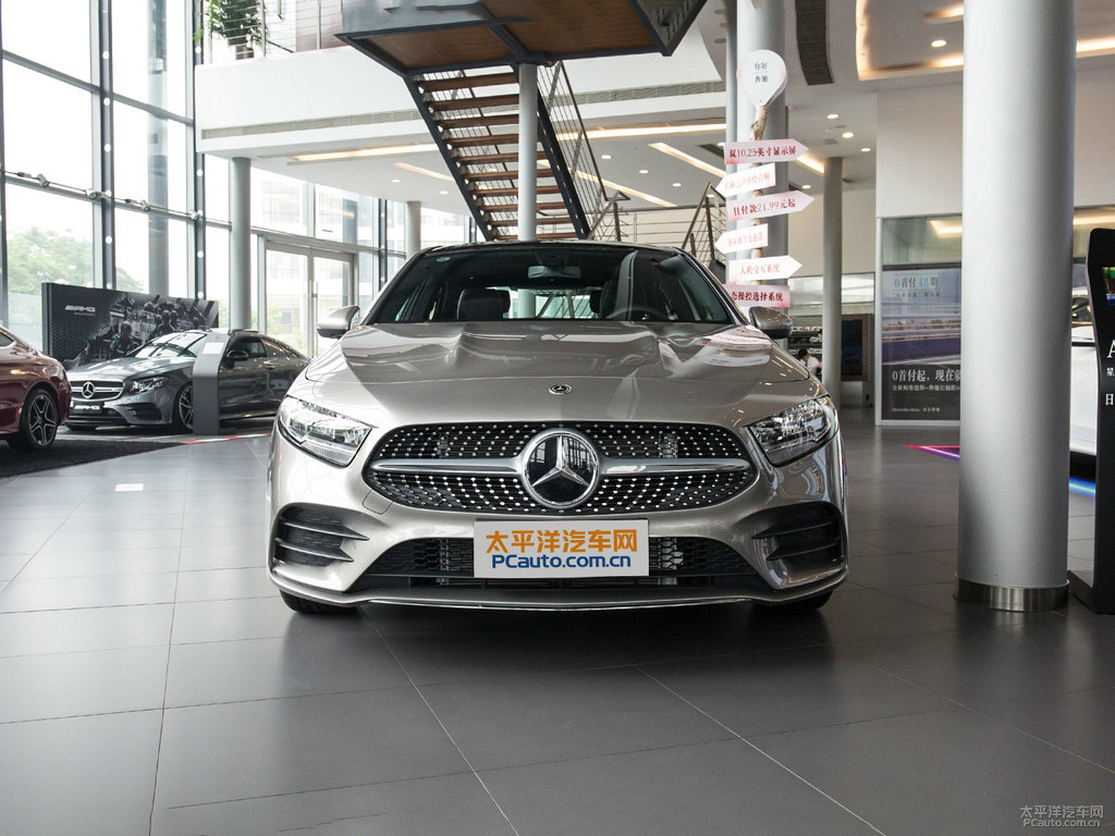 皓沙銀奔馳A級(jí)整車外觀外觀圖片
