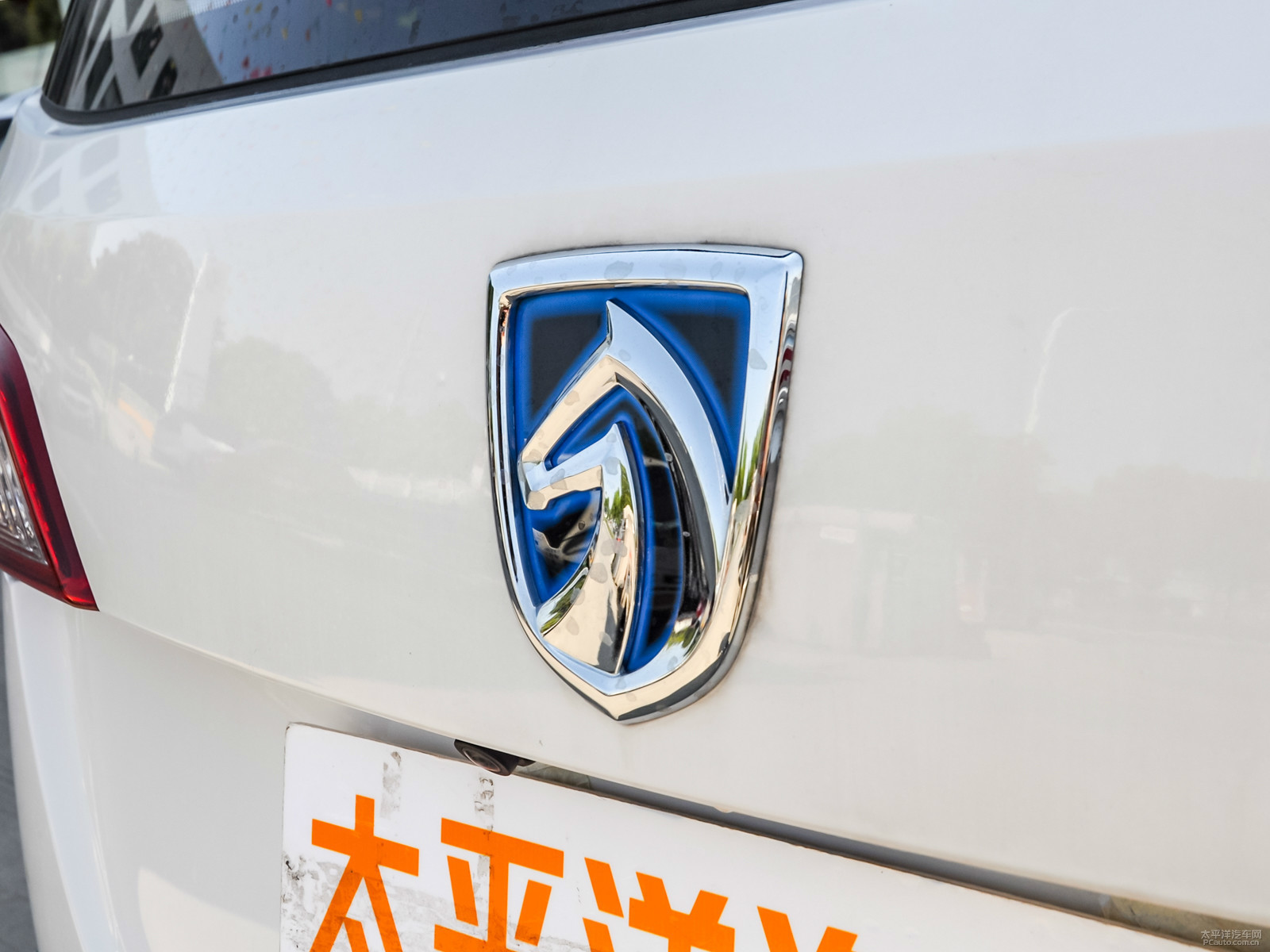 寶駿730外觀高清大圖