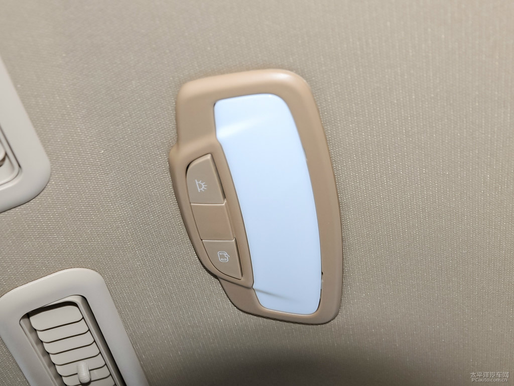 糖果白寶駿730車廂內(nèi)飾圖片