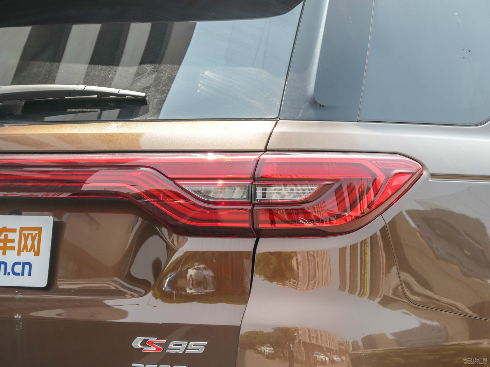 長(zhǎng)安CS95外觀高清大圖