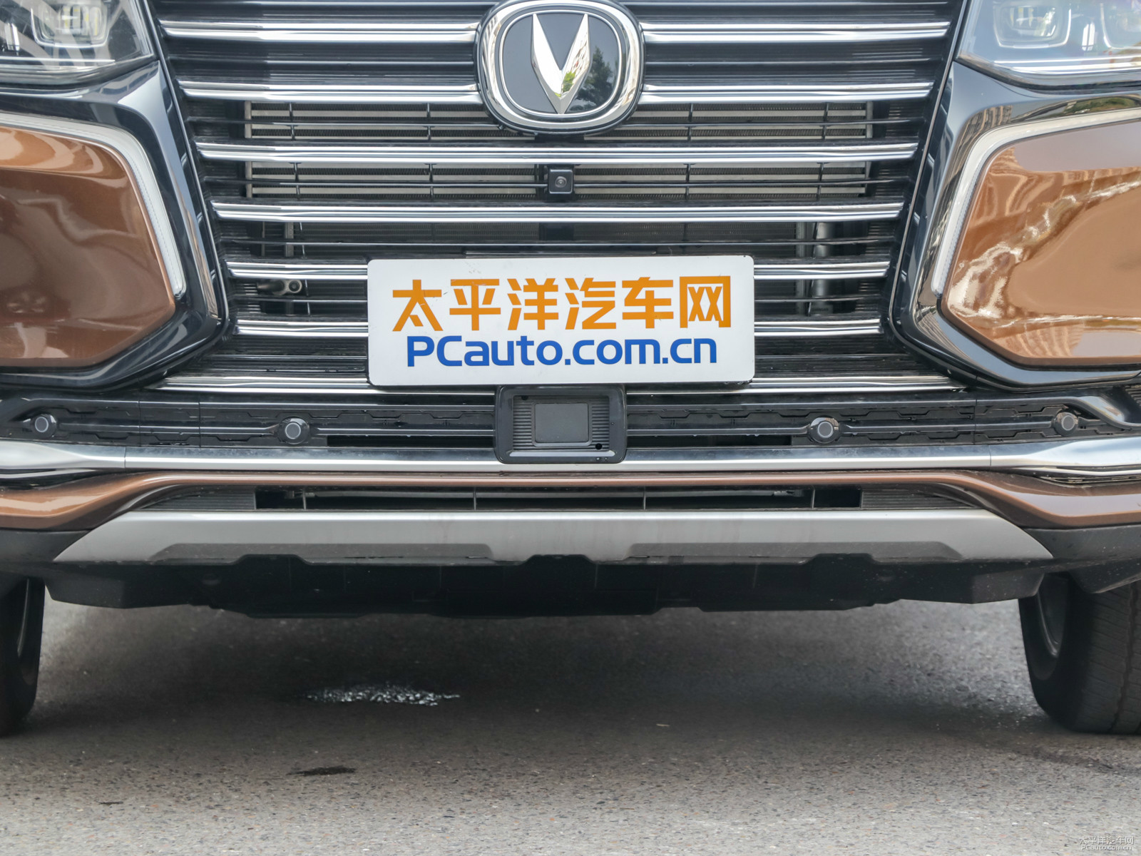 長安CS95外觀高清大圖