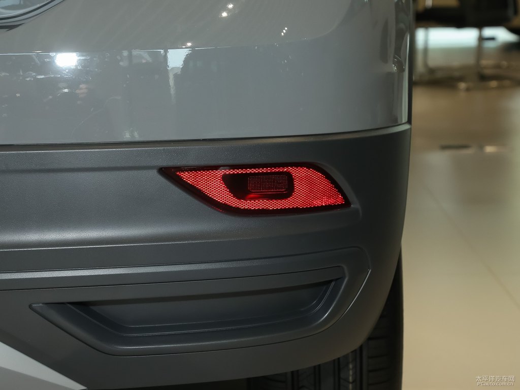 星辰灰途鎧車(chē)尾外觀圖片