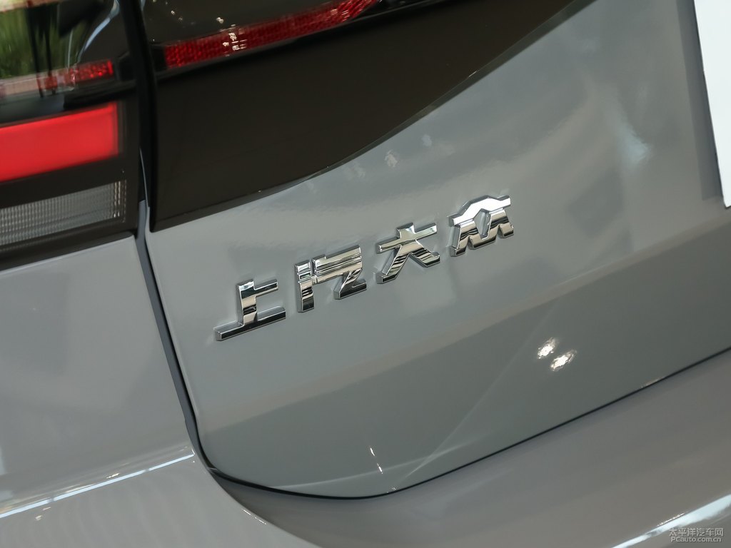 星辰灰途鎧車尾外觀圖片