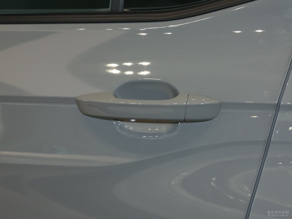 星辰灰途鎧車身外觀圖片