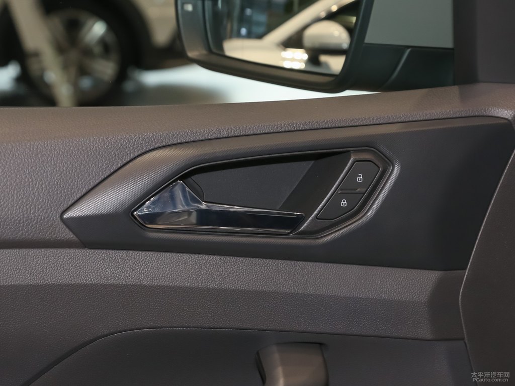 星辰灰途鎧車廂內飾圖片
