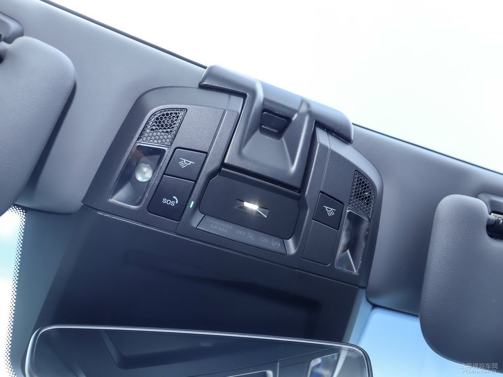 龍膽藍(lán)保時(shí)捷911車廂內(nèi)飾圖片