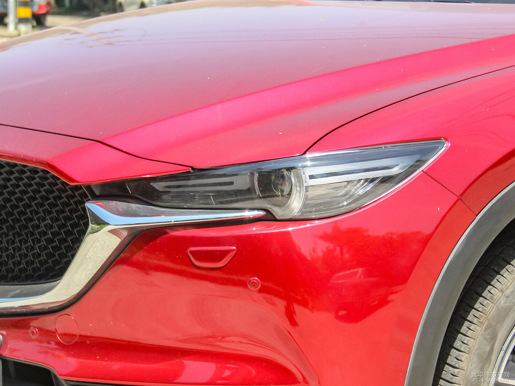 水晶魂動(dòng)紅馬自達(dá)CX-5車(chē)頭外觀圖片
