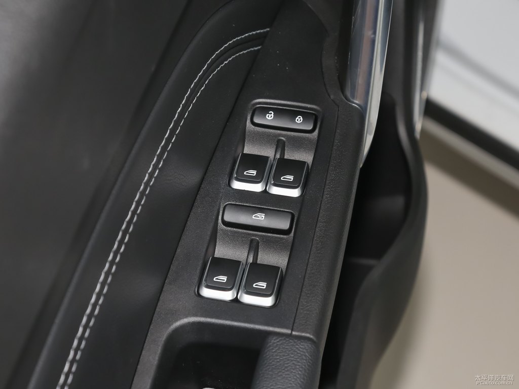 冰晶白遠景X3車廂內(nèi)飾圖片