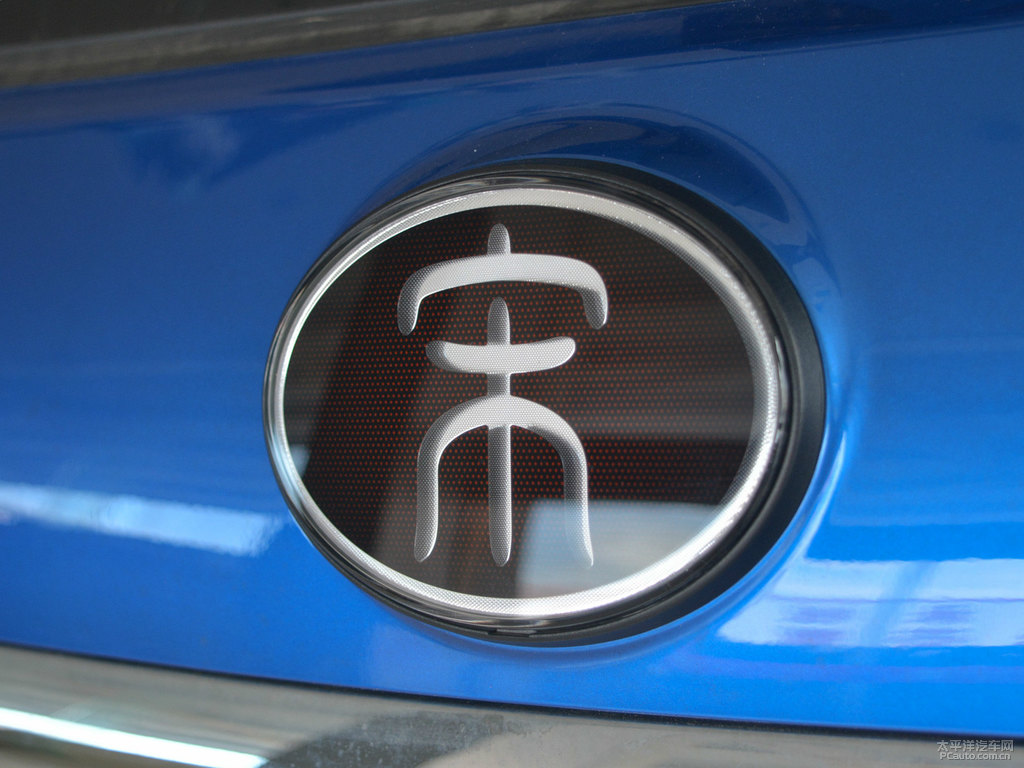 鉆石藍(lán)宋MAX車尾外觀圖片