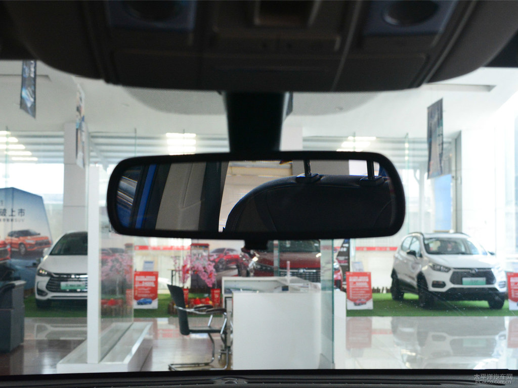 鉆石藍(lán)宋MAX車廂內(nèi)飾圖片