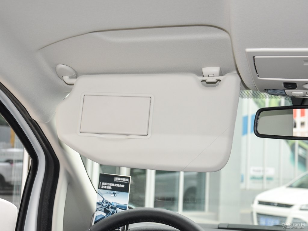 喜馬拉雅白翼搏車廂內(nèi)飾圖片