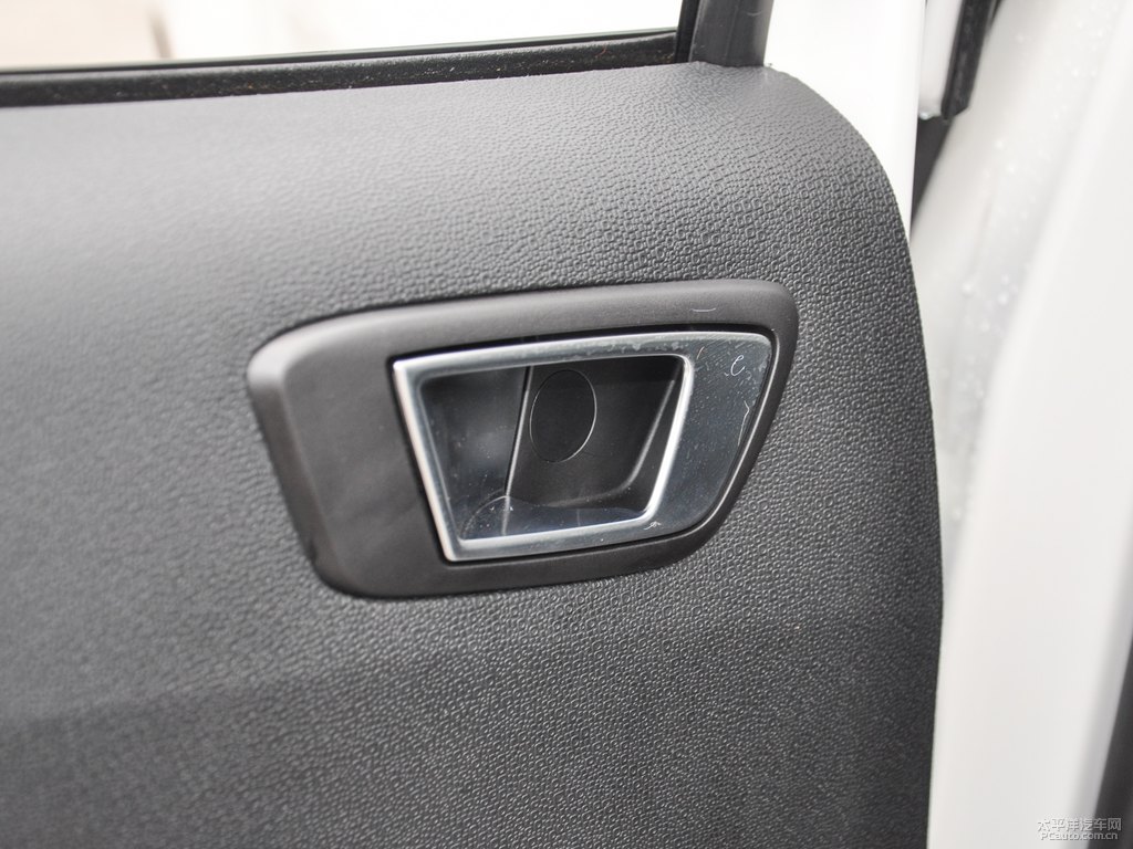 喜馬拉雅白翼搏車廂內(nèi)飾圖片