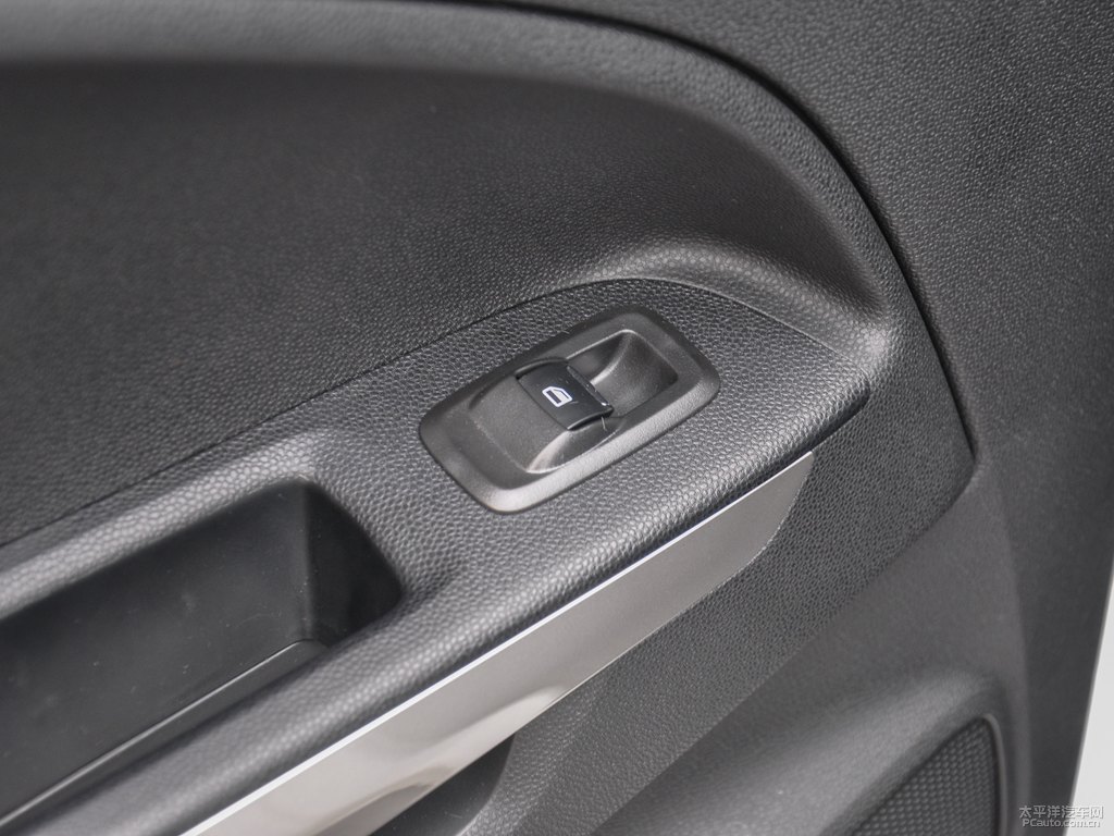 喜馬拉雅白翼搏車廂內(nèi)飾圖片