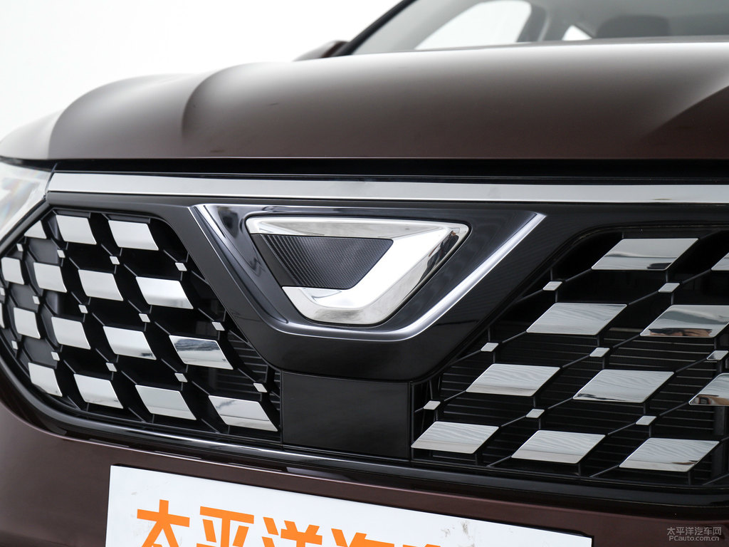 瑪瑙紅捷達(dá)VS5車頭外觀圖片