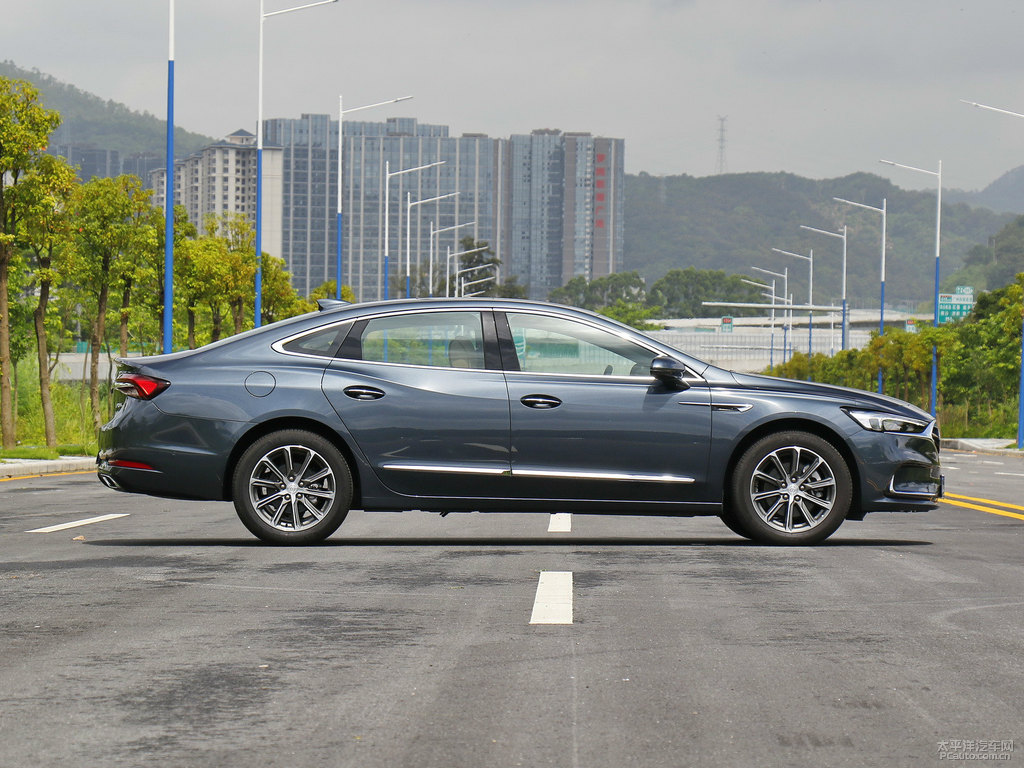 御瓷青君越整車外觀外觀圖片