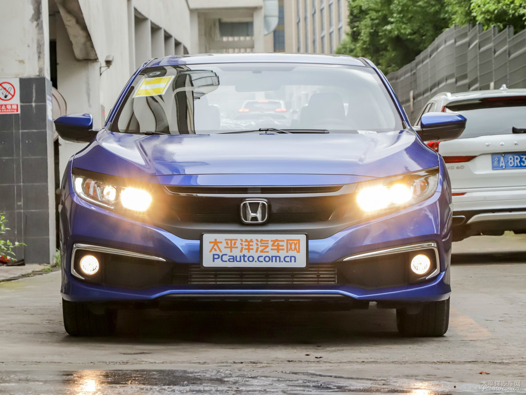 炫動(dòng)藍(lán)思域車頭外觀圖片