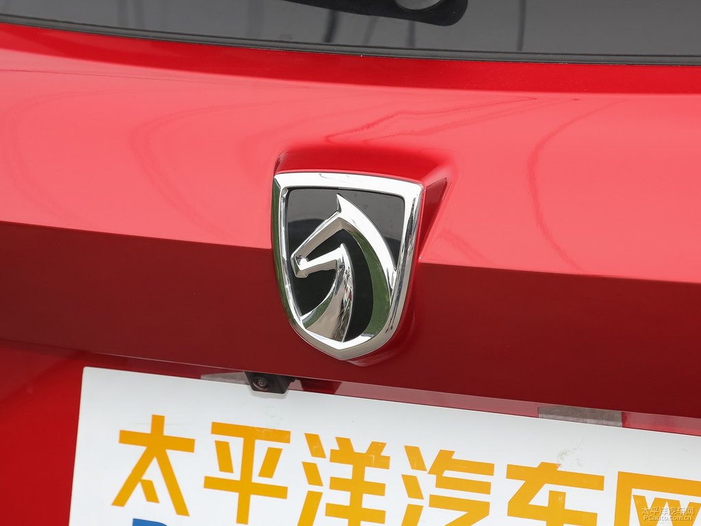 金屬紅寶駿510車尾外觀圖片