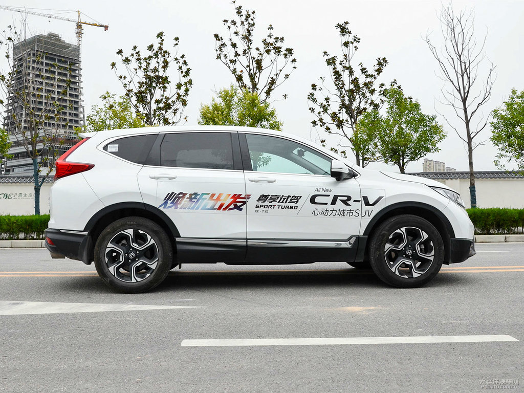 珍珠白本田CR-V整車外觀外觀圖片