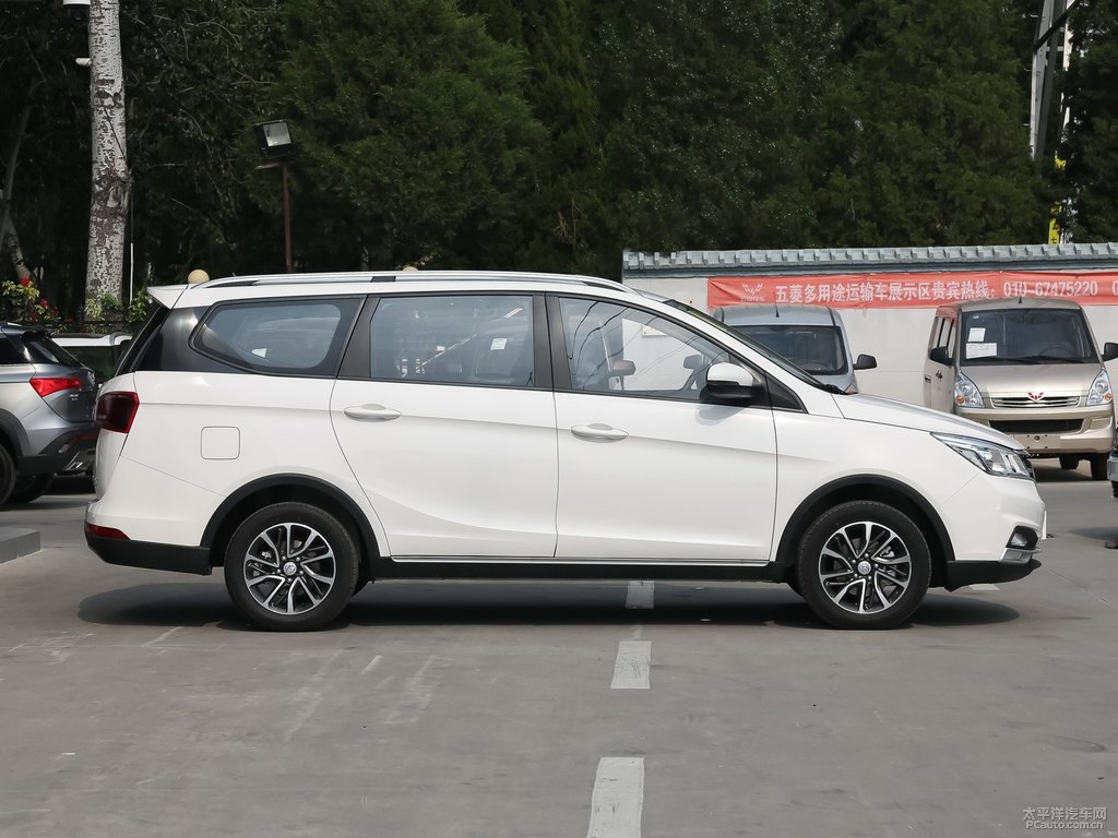 糖果白寶駿730整車外觀外觀圖片