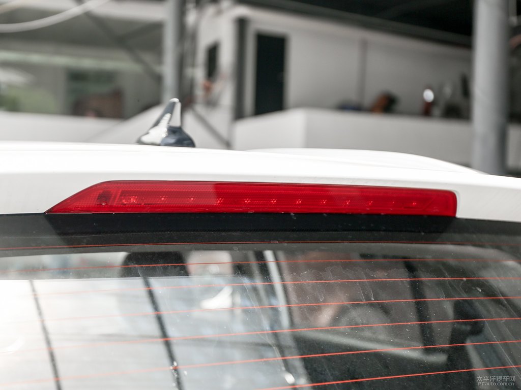 糖果白寶駿510車(chē)尾外觀圖片