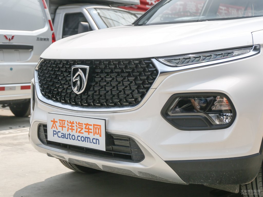 糖果白寶駿510車頭外觀圖片