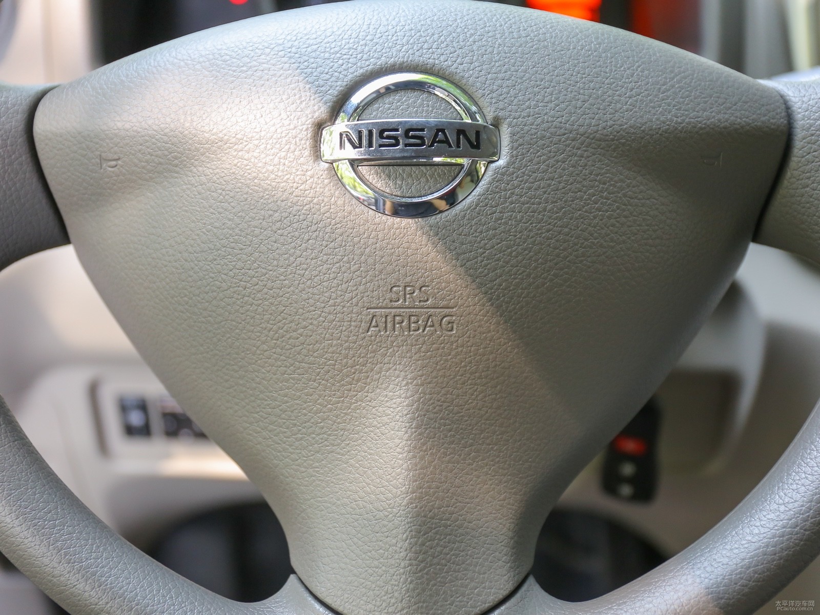 日產(chǎn)NV200內(nèi)飾高清大圖
