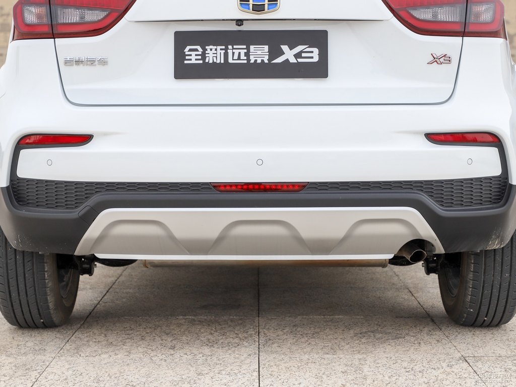 冰晶白遠(yuǎn)景X3車尾外觀圖片