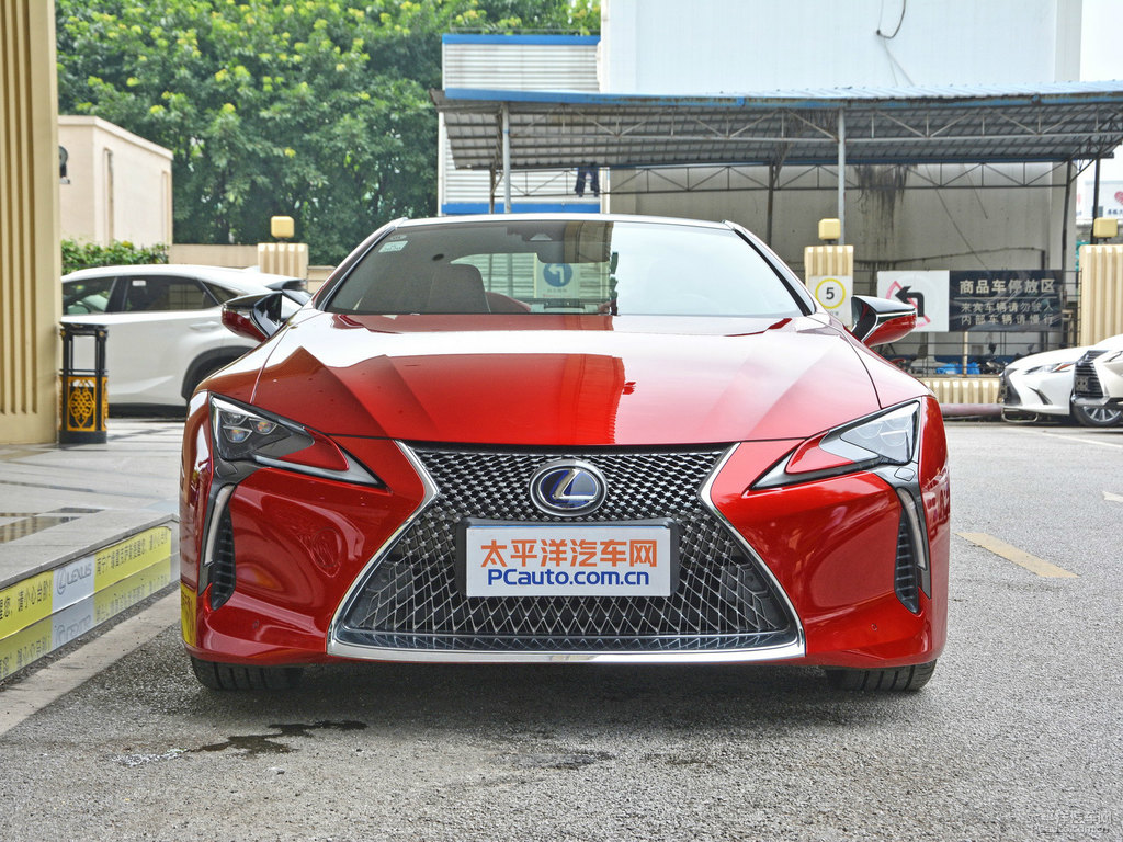 炫紅雷克薩斯LC車頭外觀圖片