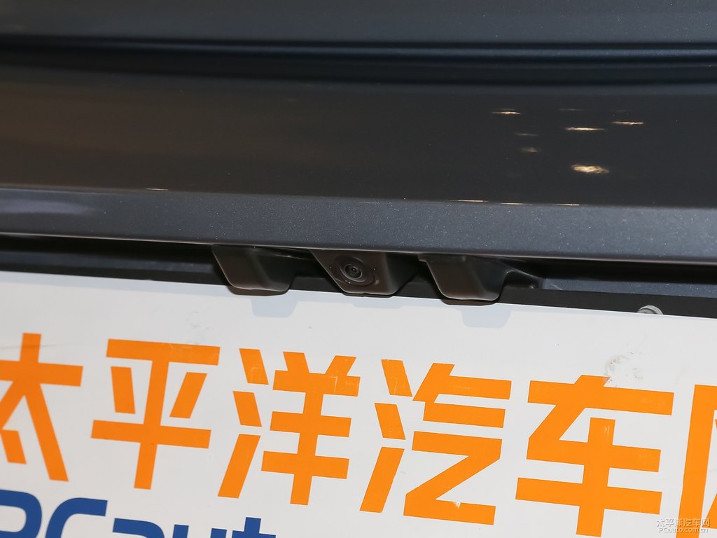 貽貝藍(lán)沃爾沃S90新能源車尾外觀圖片