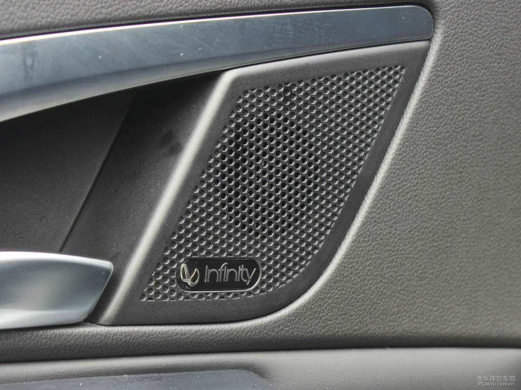 夢幻藍魏牌 VV7車廂內(nèi)飾圖片
