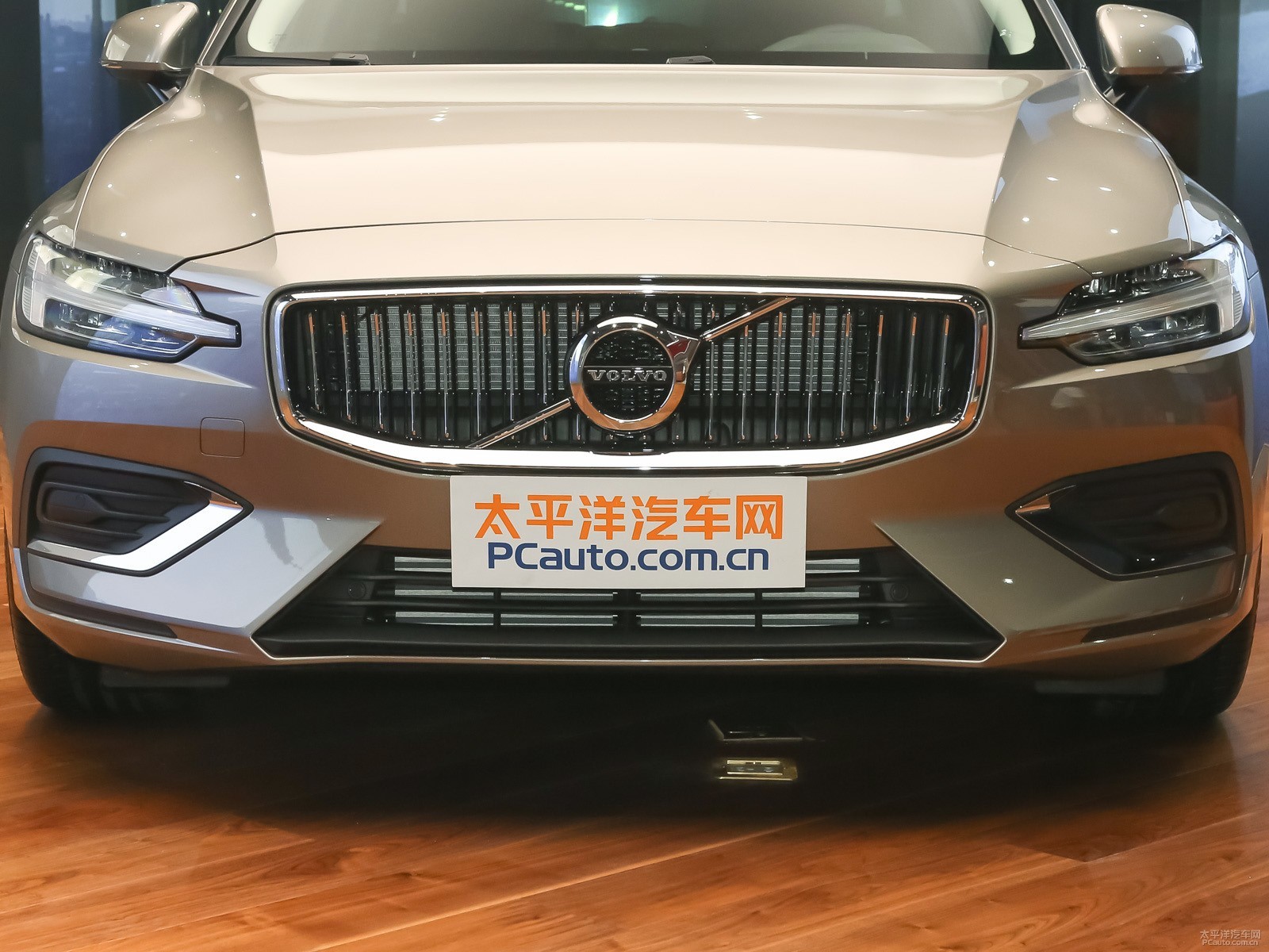 沃爾沃V60外觀高清大圖
