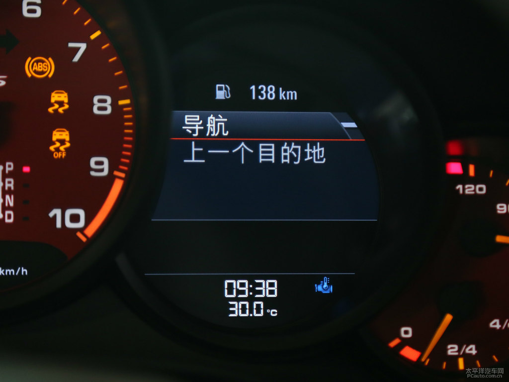 黑色保時捷911中控內飾圖片