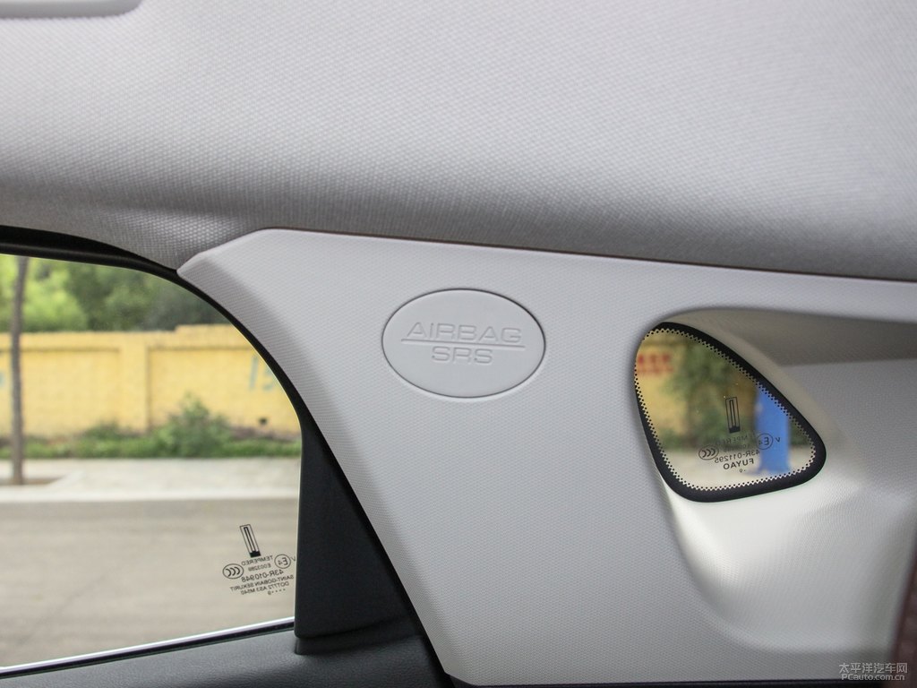 雪域白魏牌 VV5車廂內(nèi)飾圖片