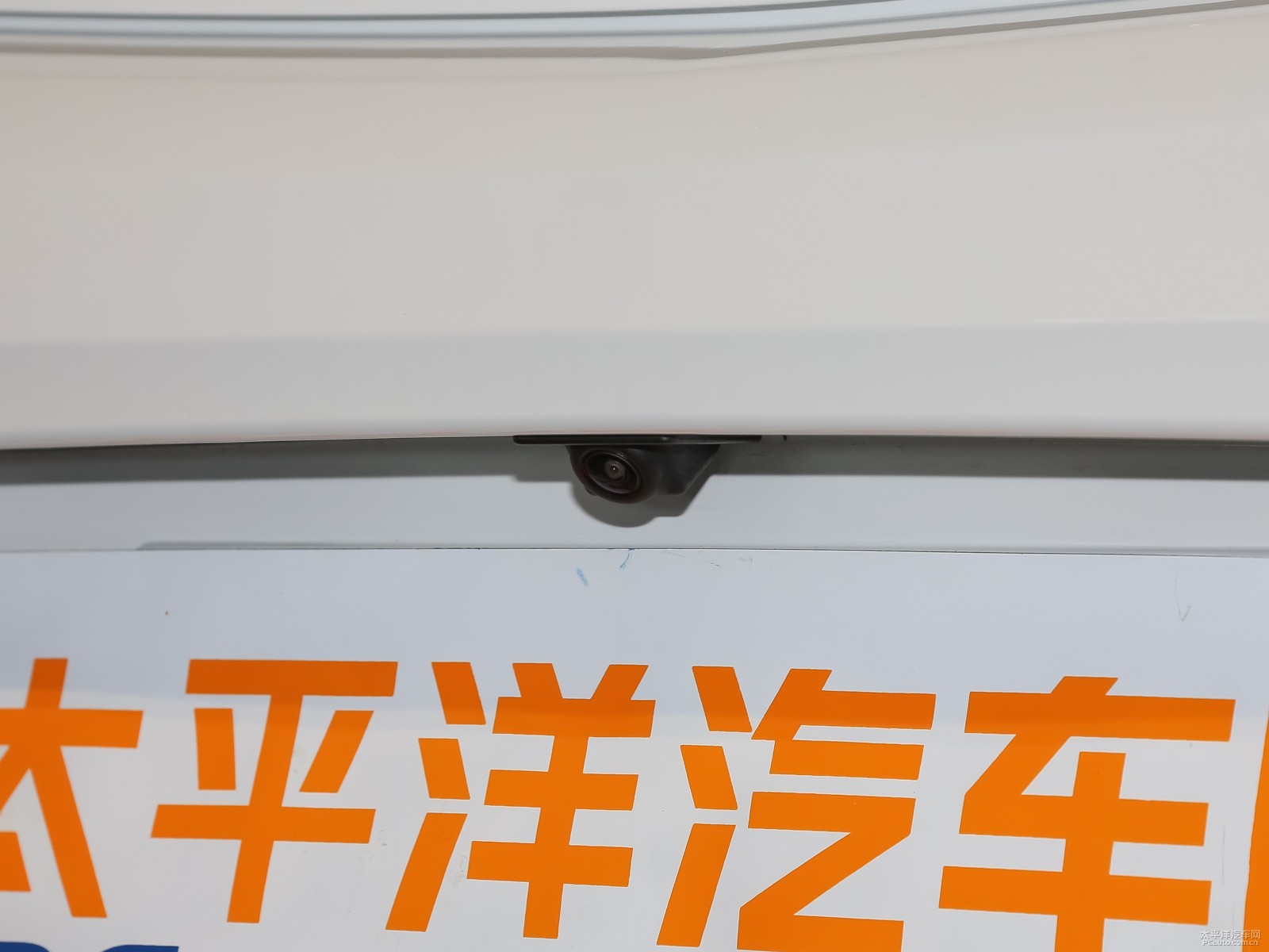 君威外觀高清大圖