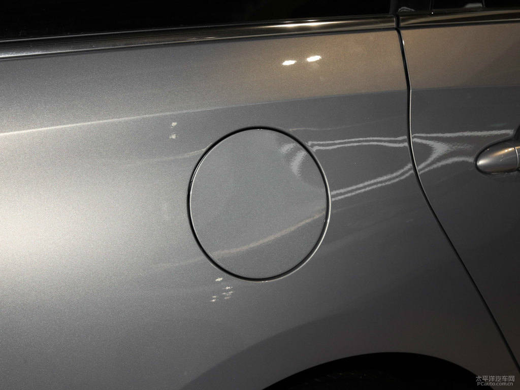 亞麻金別克GL6車身外觀圖片
