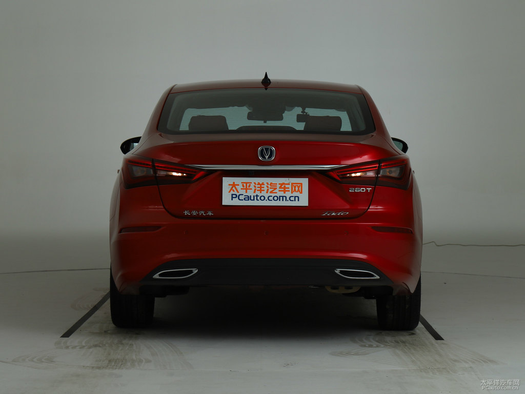 耀動(dòng)紅逸動(dòng)車(chē)尾外觀圖片