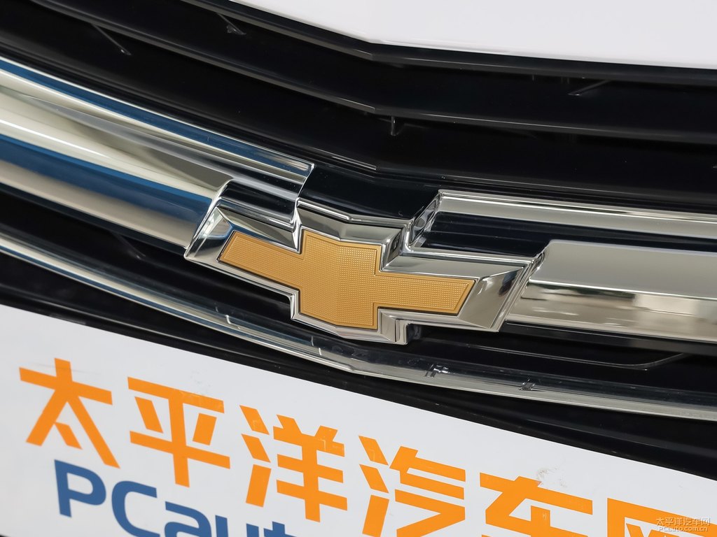 流光白邁銳寶XL車頭外觀圖片