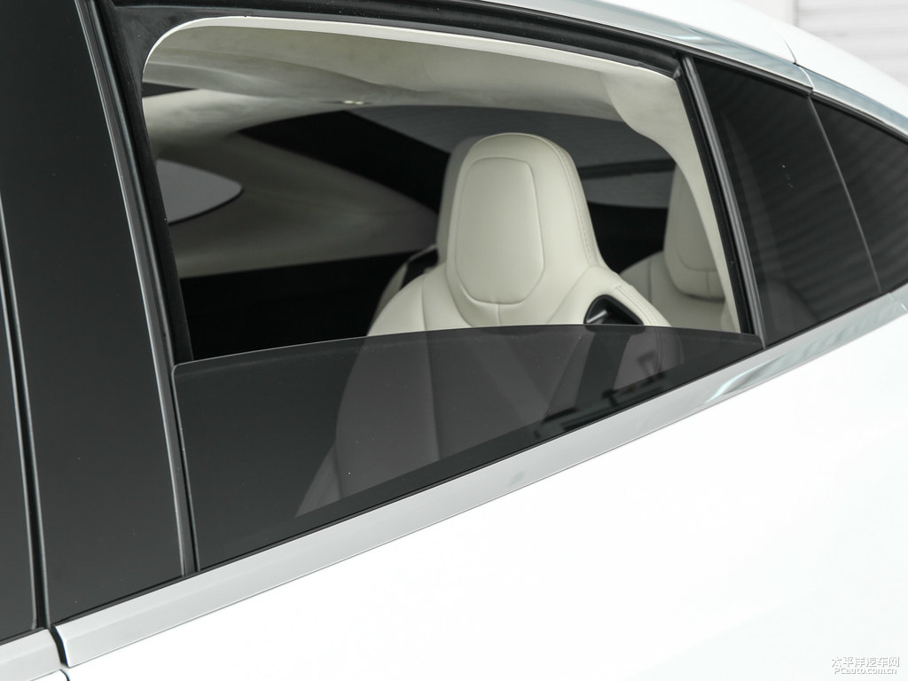 珍珠白Model X車廂內(nèi)飾圖片